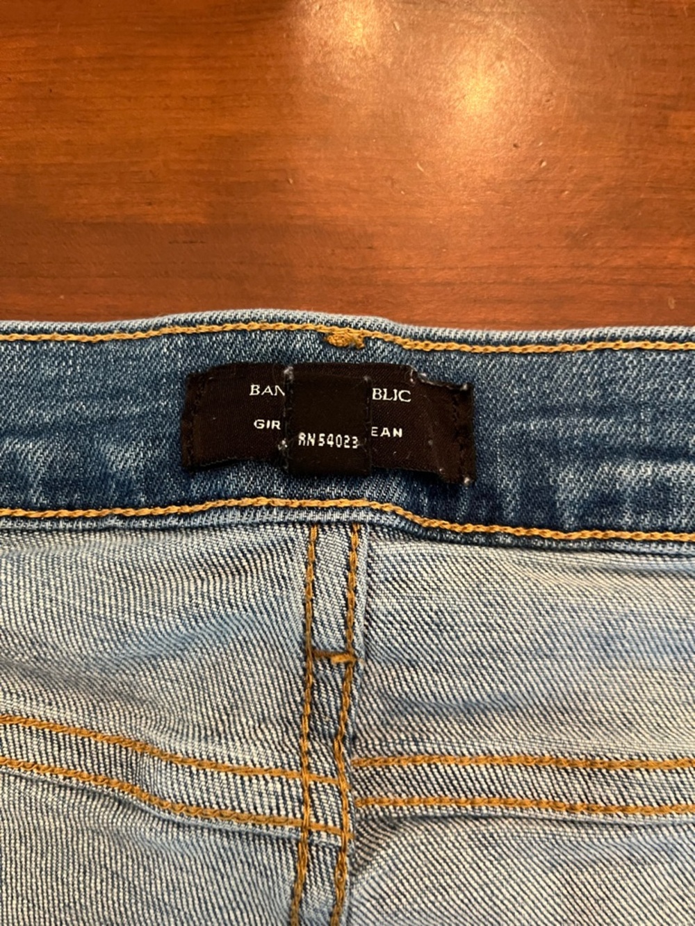 Banana Republic Girlfriend Jean Medium Wash Women’s size 32/14 - Picture 4 of 14